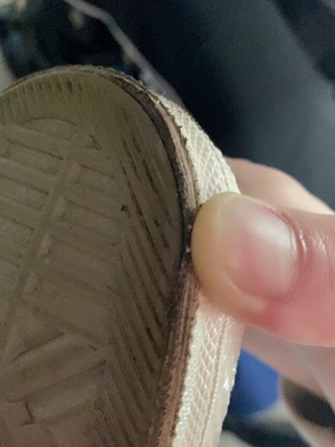 匡威运动帆布鞋怎么样 穿一天鞋头那里就开胶,这就是匡._什么值得买