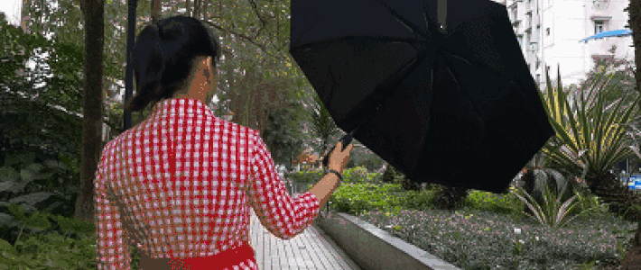 小米有品众筹上新悠启智能电动睛雨伞，网友：以前用的都是假自动伞
