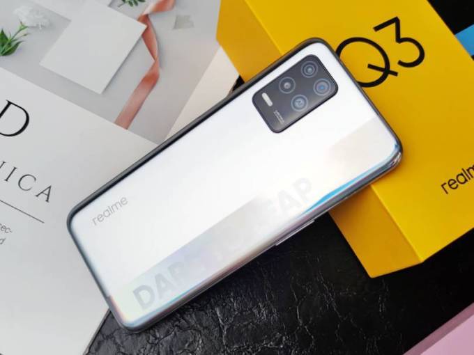 realme真我q3实拍图