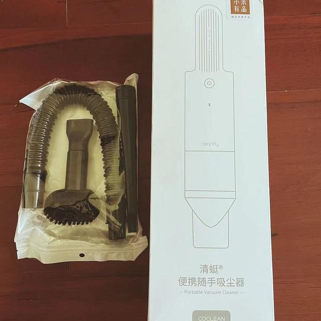 解决灰尘的好帮手—清蜓便携随手吸尘器