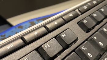 优联技术，罗技K270体验分享：百元无线薄膜键盘好用吗?