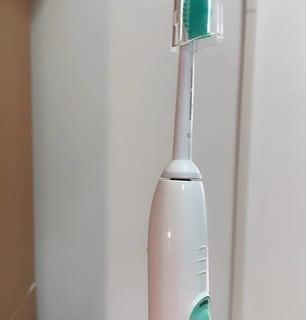 只选对的，不选贵的，飞利浦电动牙刷。