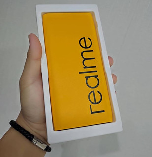 realme 真我18W移动电源