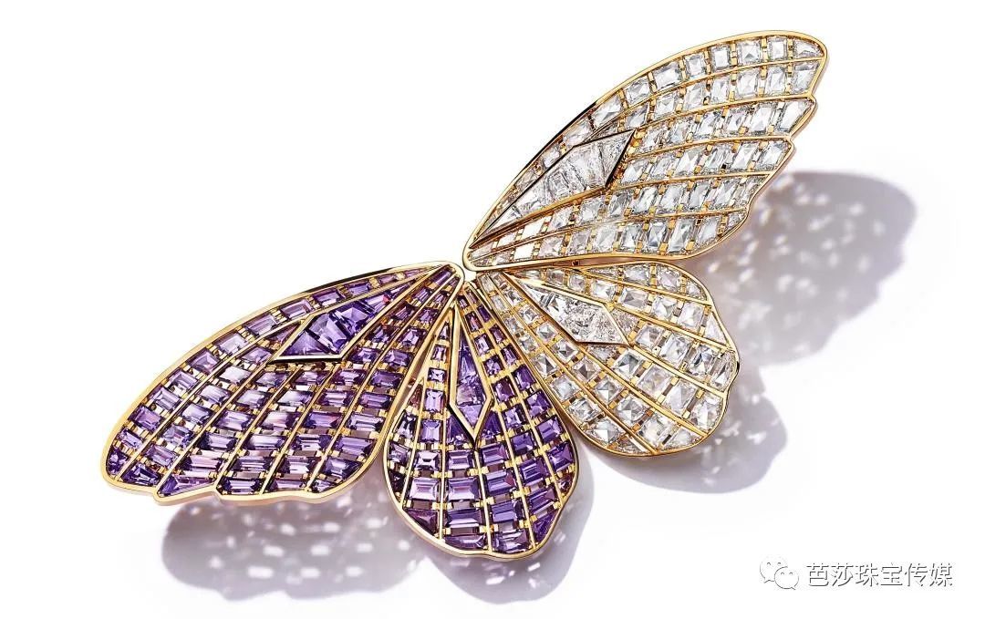 原来它们也是珠宝设计师的灵感缪斯？最时髦的昆虫珠宝大盘点！