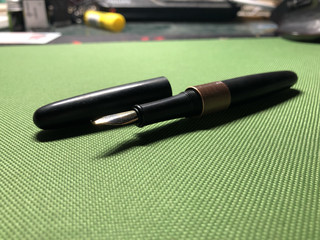可盘可御的钢笔