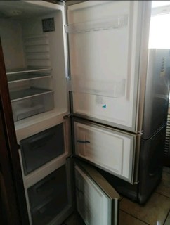 美菱(MELING)210升三门冰箱