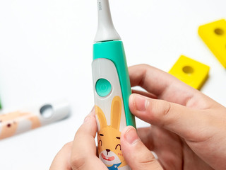 有app的智能儿童牙刷