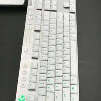 罗技G913 TKL机械键盘｜触感颜值高