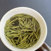 从一次失败的雀舌购买经历开始说起：绿茶蒸青和炒青工艺的区别