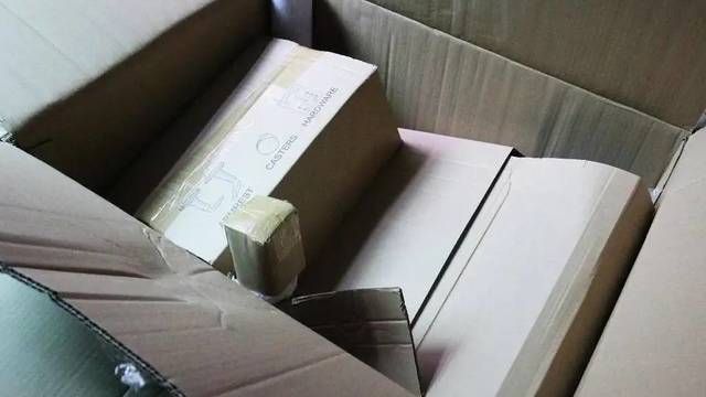 新电竞人体工学椅享耀家X5不一般