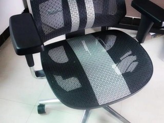 新电竞人体工学椅享耀家X5不一般