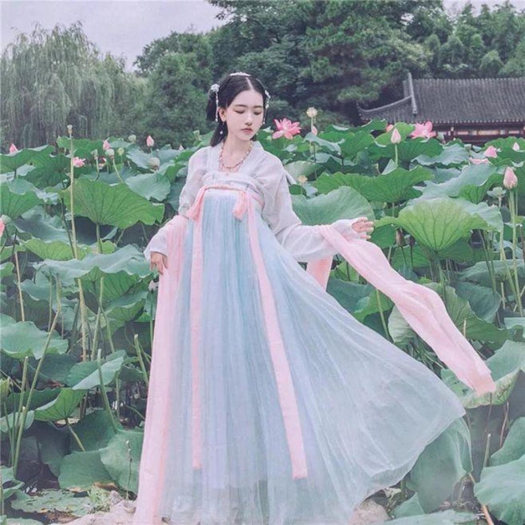 汉服入选高考模拟题、JK格裙卖出天价,你对“三坑”少女的力量一无所知