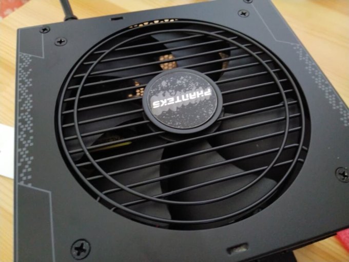 追风者电脑电源