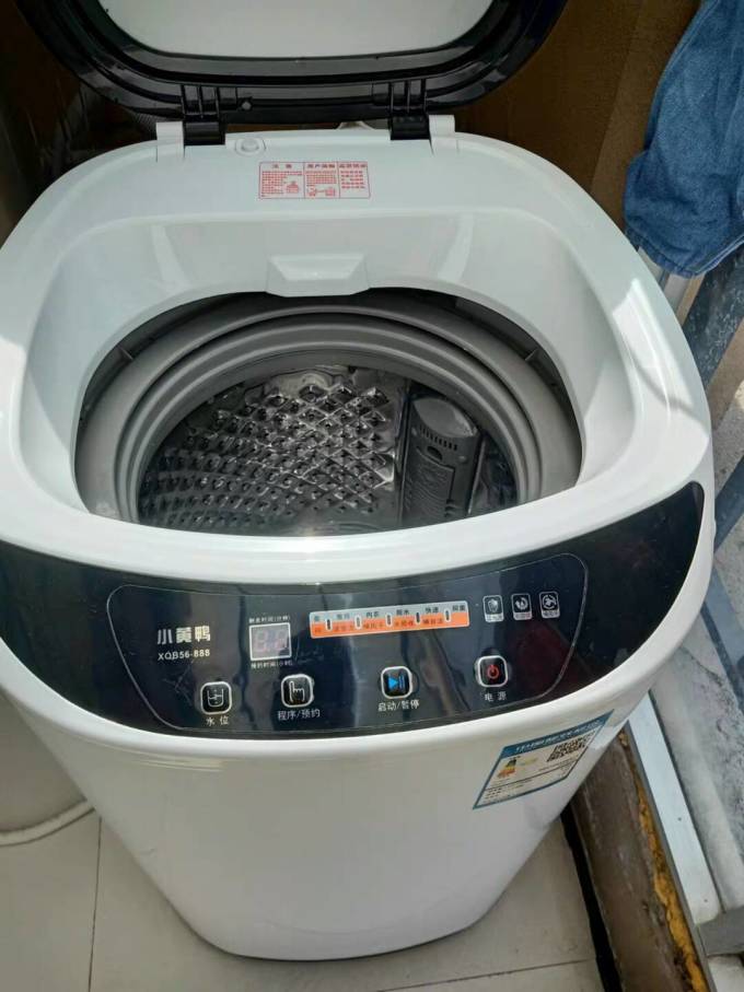 小黄鸭xqb56-888迷你洗衣机怎么样 《小时代》洗衣新净界,小黄鸭助你