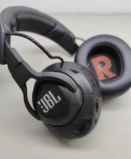 jbl 高配版本的游戏耳机