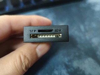 简约实用的绿联USB3.0读卡器
