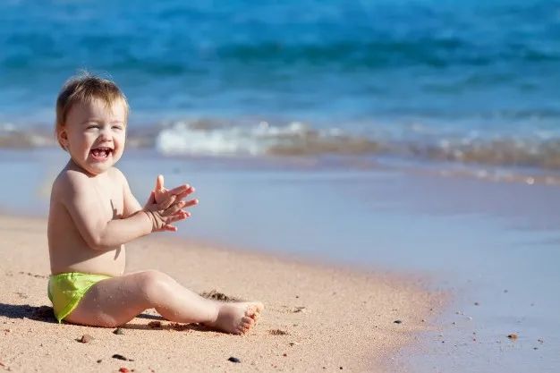 2021版婴幼儿防晒霜全方位评测！15款热门防晒霜，到底哪款最值得买？
