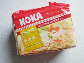 来自新加坡！美味的KOKA鸡汤面