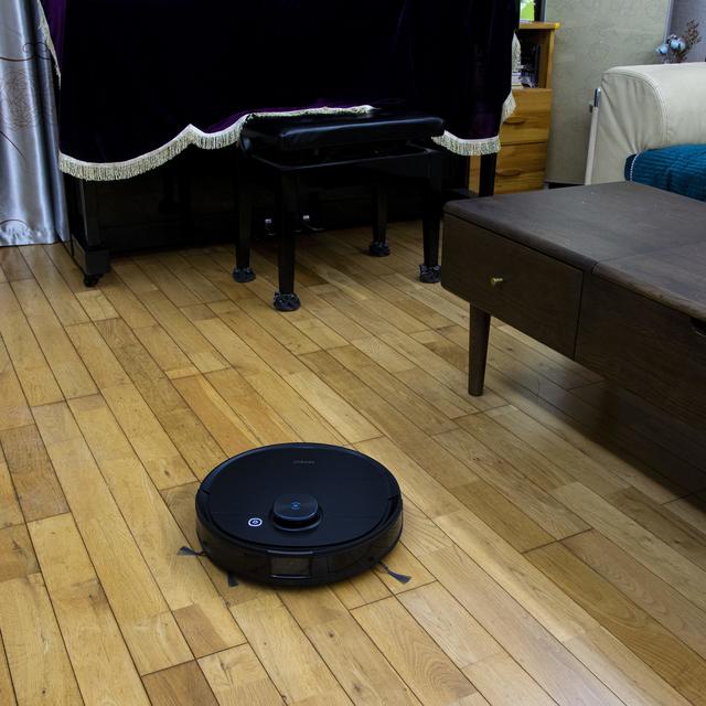 高效清洁能手，附赠看家护园技能--科沃斯扫地机器人T9 AIVI一机搞定