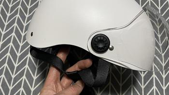 一盔一带确保通勤安全！雅迪yadea 3C认证复古头盔