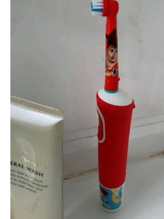 欧乐B儿童电动牙刷 全自动计时礼物充电式