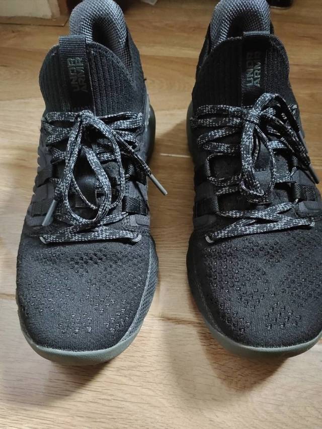 安德玛女子强森训练鞋