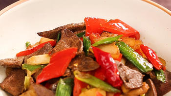 小厨爱做饭 篇一百五十七：口感鲜嫩炒猪肝，来自湘西的特色美食