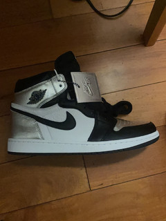 aj1 黑银脚趾