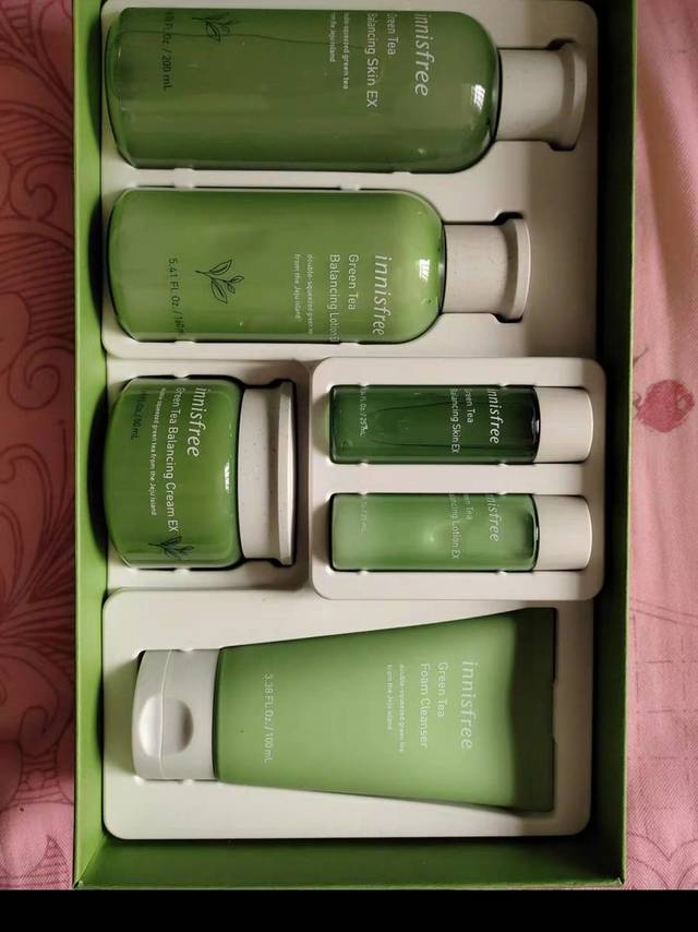 INNISFREE/悦诗风吟绿茶精粹补水