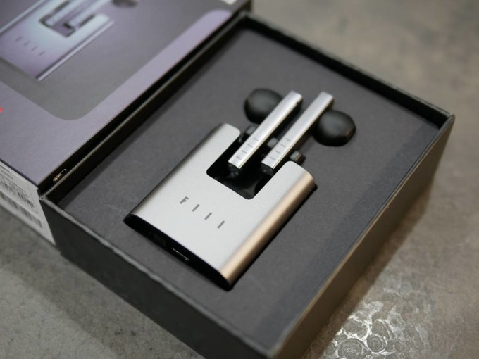 fill蓝牙耳机怎么样 好用不贵还好看的fiil cc2蓝牙耳机_什么值得买