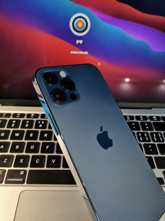 超漂亮的海蓝色iPhone 12 pro