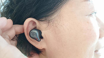 魔浪o5二代真无线运动蓝牙耳机，在运动时也能聆听美妙的音乐