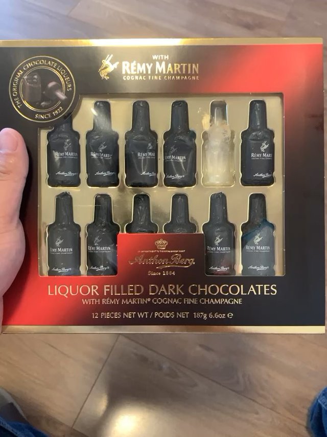 喝不起人头马就吃个酒心巧克力吧