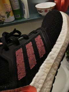 阿迪达斯 黑科技 ultra boost