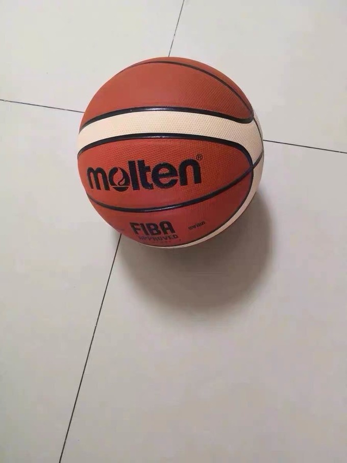 摩腾篮球