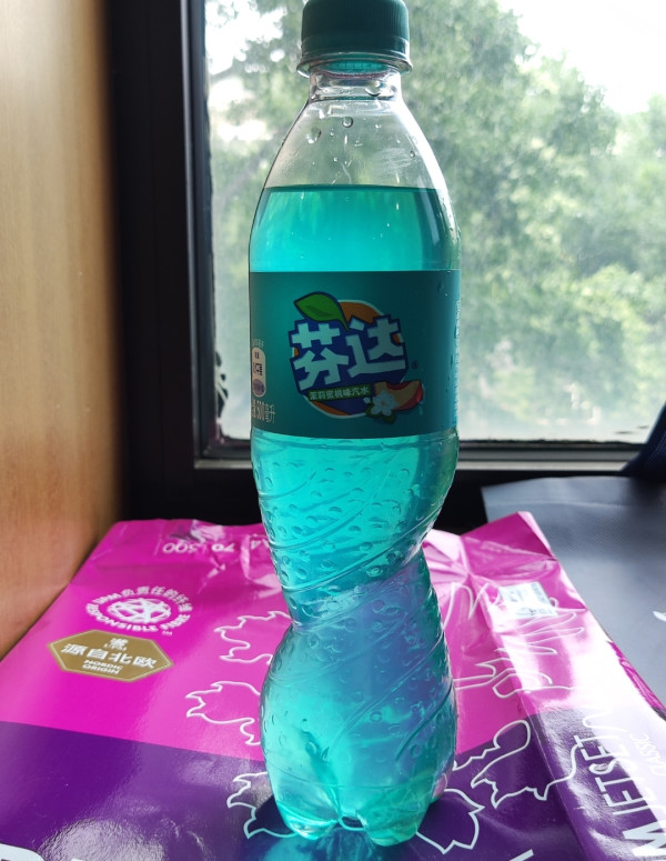 可口可乐碳酸饮料_coca-cola 可口可乐 芬达 茉莉蜜桃味 汽水 碳酸