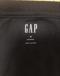 基础款gap短T恤