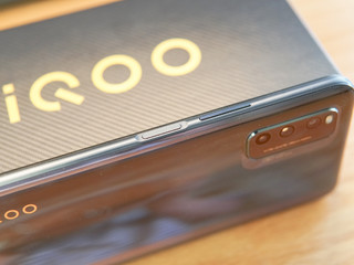 手游利器，iQOO Neo5活力版体验