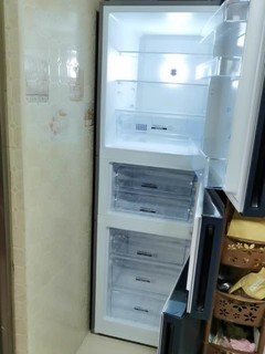 美菱三门冰箱