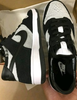 黑白低调的Nike dunk系列