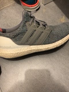 阿迪达斯ultraboost