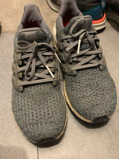 阿迪达斯ultraboost