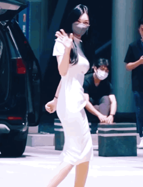 裹身裙单品推荐，帮你打造《顶楼》女主金素妍的超绝身材比例！