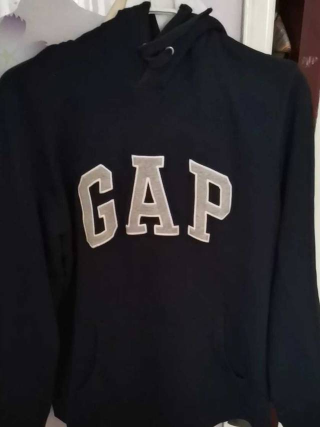 gap 卫衣