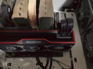 AMD  吃鸡电竞游戏专业显卡 RX69