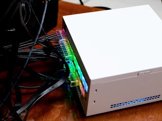 电源也有RGB！振华金牌全模电源体验