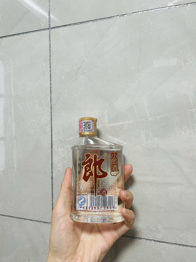 浓酱兼香小酒