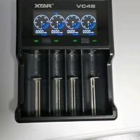 爱克斯达VC4S多功能充电器