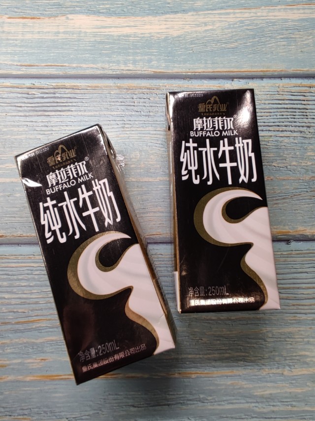 甜甜的天然水牛奶