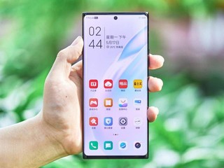 入努比亚Z30 Pro 庄重大气来比一比